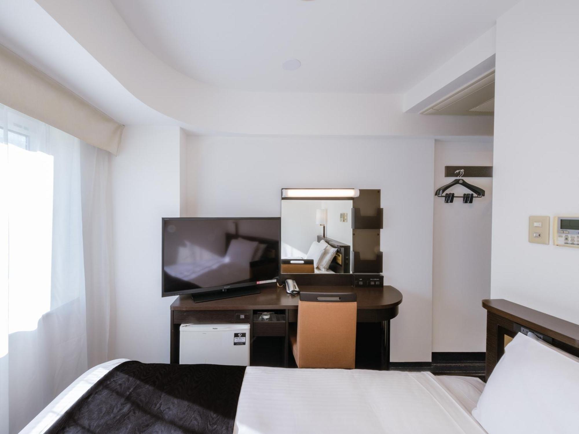 Apa Hotel Keisei Narita Ekimae Чиба Екстериор снимка