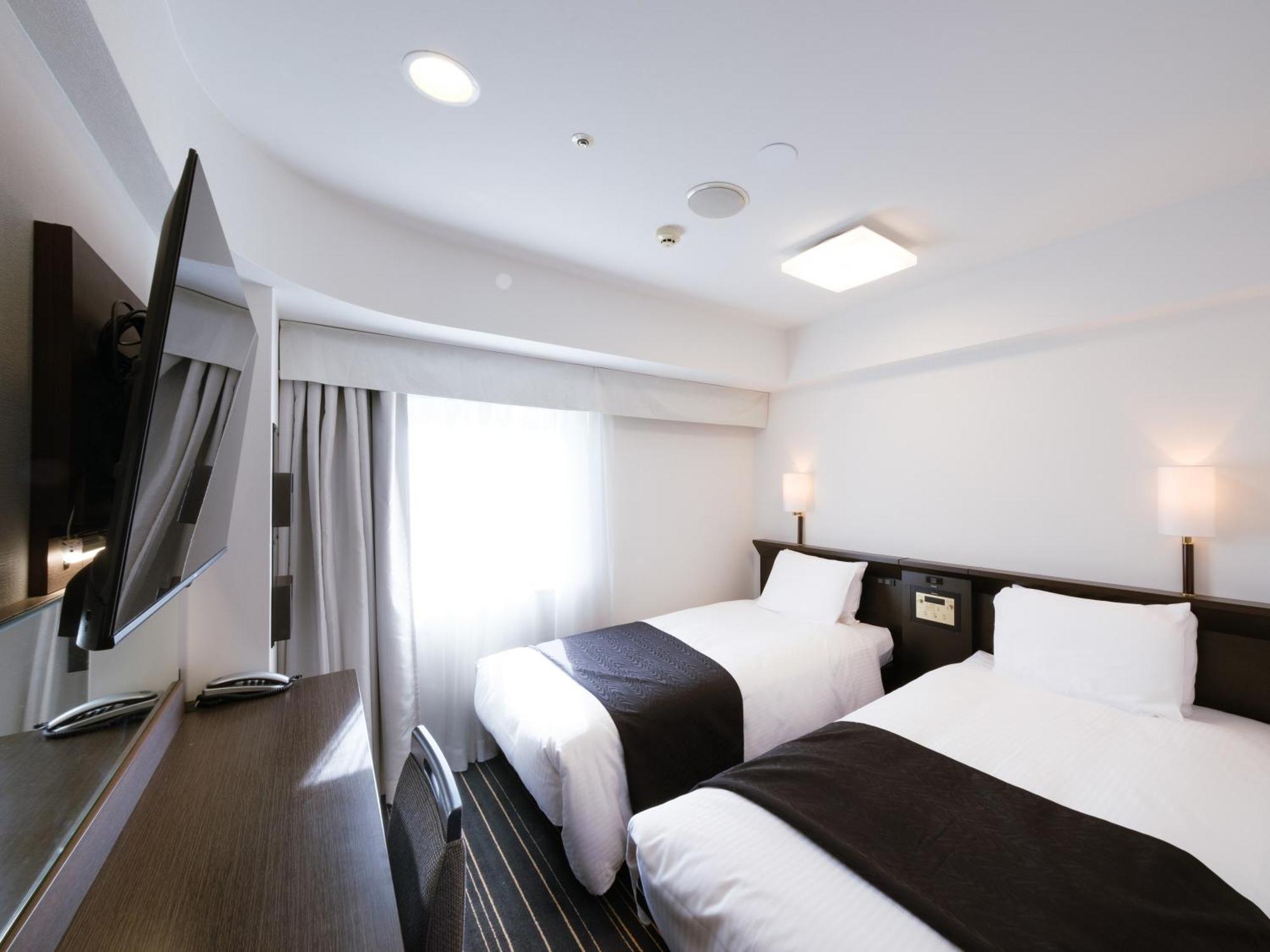 Apa Hotel Keisei Narita Ekimae Чиба Екстериор снимка